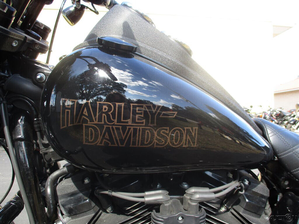 2020 Harley-Davidson Softail Low Rider S – Super Clean Paint Job- Custom Seat